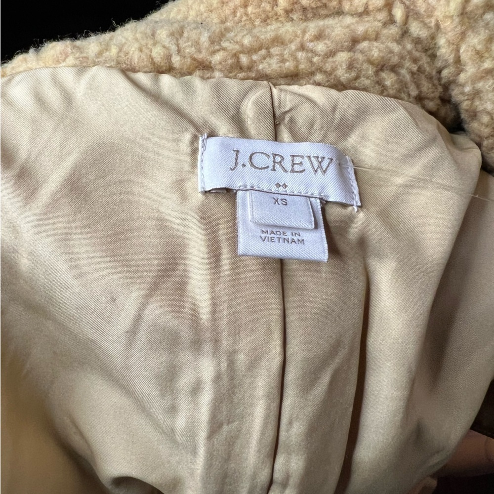 ⭐️J. Crew Fleece Vest - Picture 7 of 8